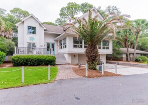 Exterior - 11 Sea Oak - 2nd Row, Steps to the Sand, South Forest Beach (Hilton Head Island)