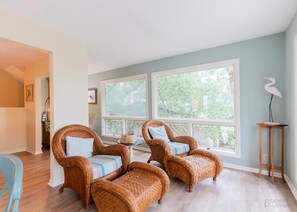 Interior - 11 Sea Oak - 2nd Row, Steps to the Sand, South Forest Beach (Hilton Head Island)