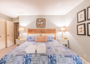 5 bedrooms, iron/ironing board, free WiFi, bed sheets - 11 Sea Oak - 2nd Row, Steps to the Sand, South Forest Beach (Hilton Head Island)