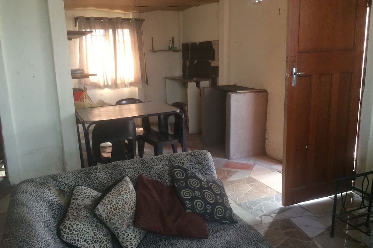 Eenvoudige cottage (detroit) | Woonkamer