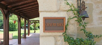 Character cottage, large garden and swimming pool, tranquility guaranteed