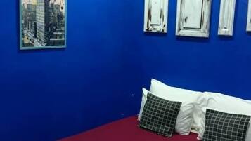 Desk, laptop workspace, free WiFi