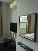 Deluxe Quadruple Room | Desk, laptop workspace, free WiFi