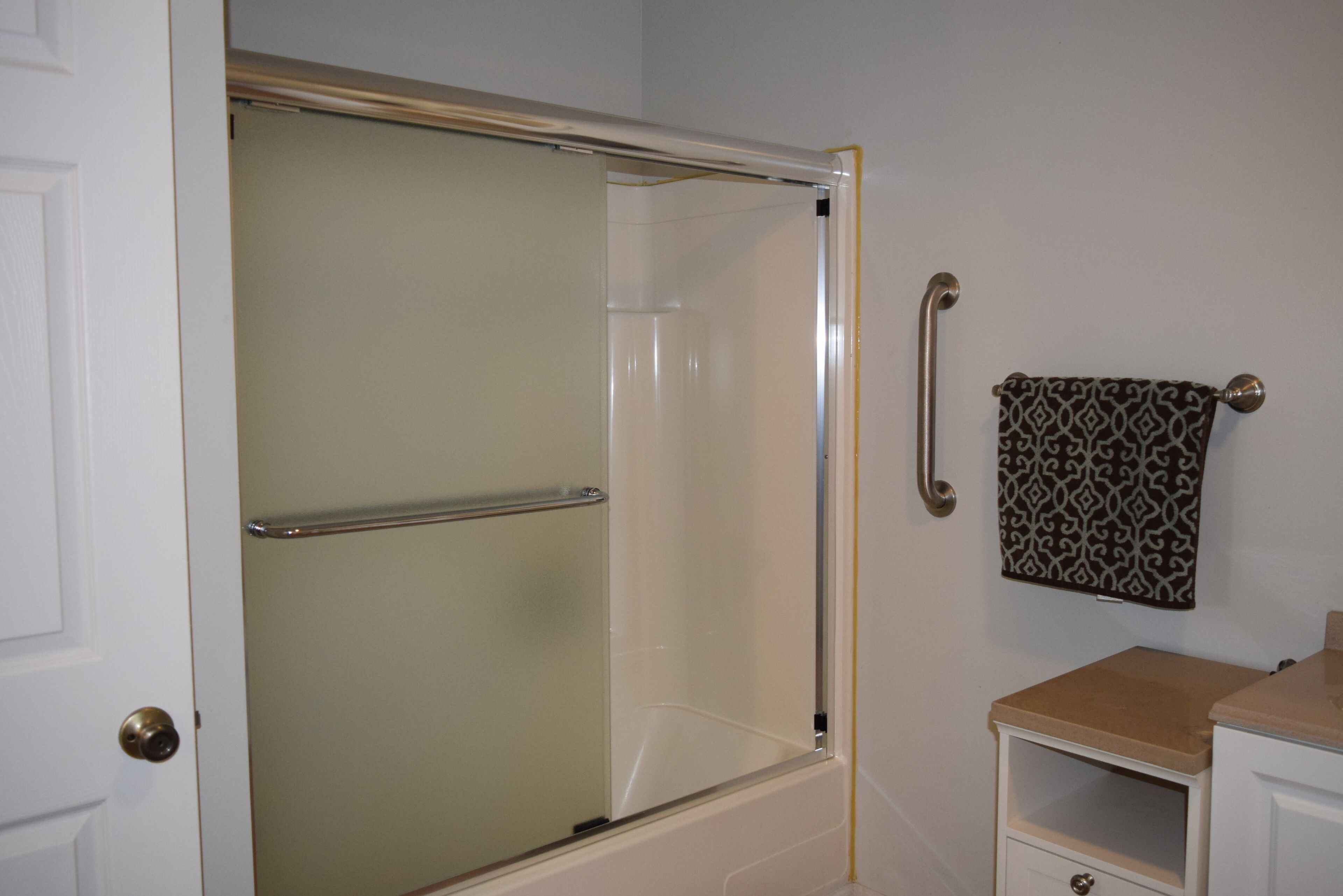 ヘアドライヤー、タオル、石鹸、シャンプー