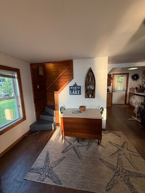 Dining - The Little Grey Duck Cottage on Cobbossee Lake (Manchester)