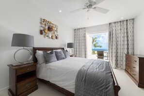 4 bedrooms, iron/ironing board, WiFi, bed sheets - 25 Pineapple Drive.  (Saint James)