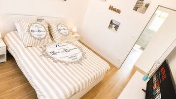 3 slaapkamers, een bureau, geluiddichte muren