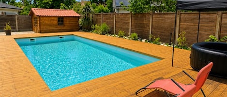 Indoor pool, outdoor pool