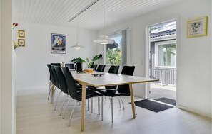 Dining - Amazing home in Væggerløse with sauna (Væggerløse)