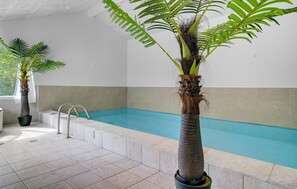 Indoor pool - Amazing home in Væggerløse with sauna (Væggerløse)
