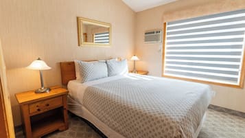 2 quartos, cofres nos quartos, ferros/tábuas de passar roupa