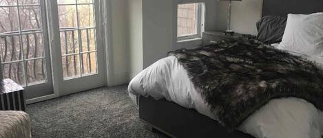 3 chambres, fer et planche à repasser, Wi-Fi, draps fournis