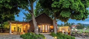 Tuscany Styled Open Beamed Retreat on South Hill with Gorgeous Mountain Views