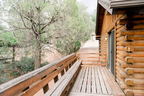 🌲Log cabin in Payson. Fast Wifi. Large Patio. Long term discounts. 