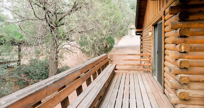 🌲Log cabin in Payson. Fast Wifi. Large Patio. Long term discounts.