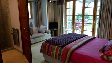 1 chambre, fer et planche Ă repasser, Wi-Fi, draps fournis