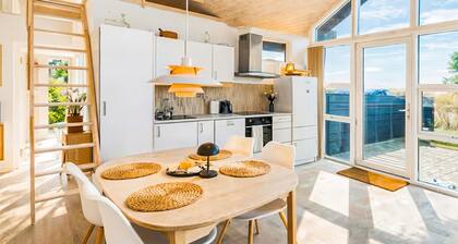 Beautiful home in Grenaa with kitchen