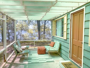 Terrace/patio - Cozy Vintage Cabin on Lake Pokegama & MTB Trails (Cohasset)