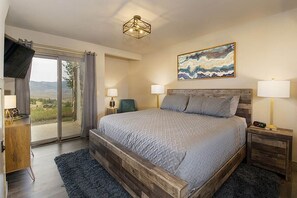 2 bedrooms, iron/ironing board, travel cot, free WiFi