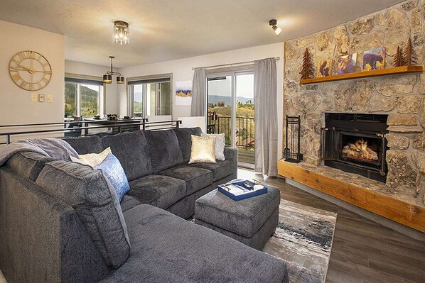 Smart TV, fireplace, books