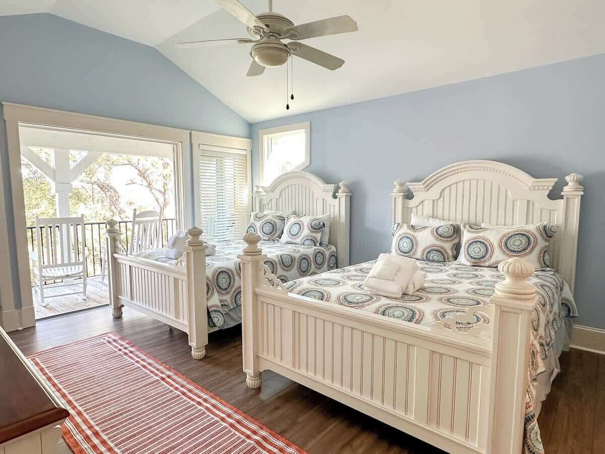 6 habitaciones, tabla de planchar con plancha y wifi gratis 