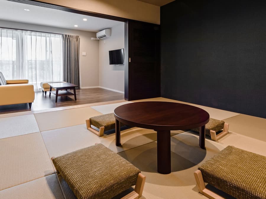 3 bedrooms, individually furnished, desk, free WiFi