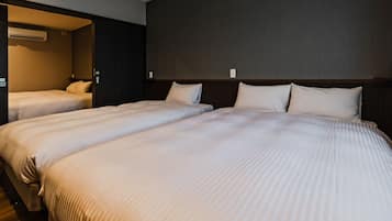 Kondominium Desain, 3 kamar tidur, Bebas Asap Rokok | 3 kamar tidur, dilengkapi dengan perabotan berbeda-beda, dan meja kerja