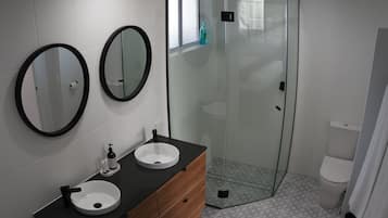 Jetted tub, hair dryer, towels, soap