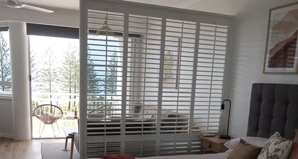 Luxe Unit with 160 degree ocean and beach views