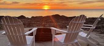 #6 Two bedroom Dog friendly beachfront cabin.