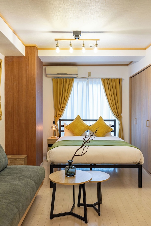 Deluxe Apartment | Living area