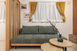 Deluxe Apartment | Living area