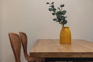 Deluxe Apartment | In-room dining - Mel Theater Karahori 102 (Osaka)