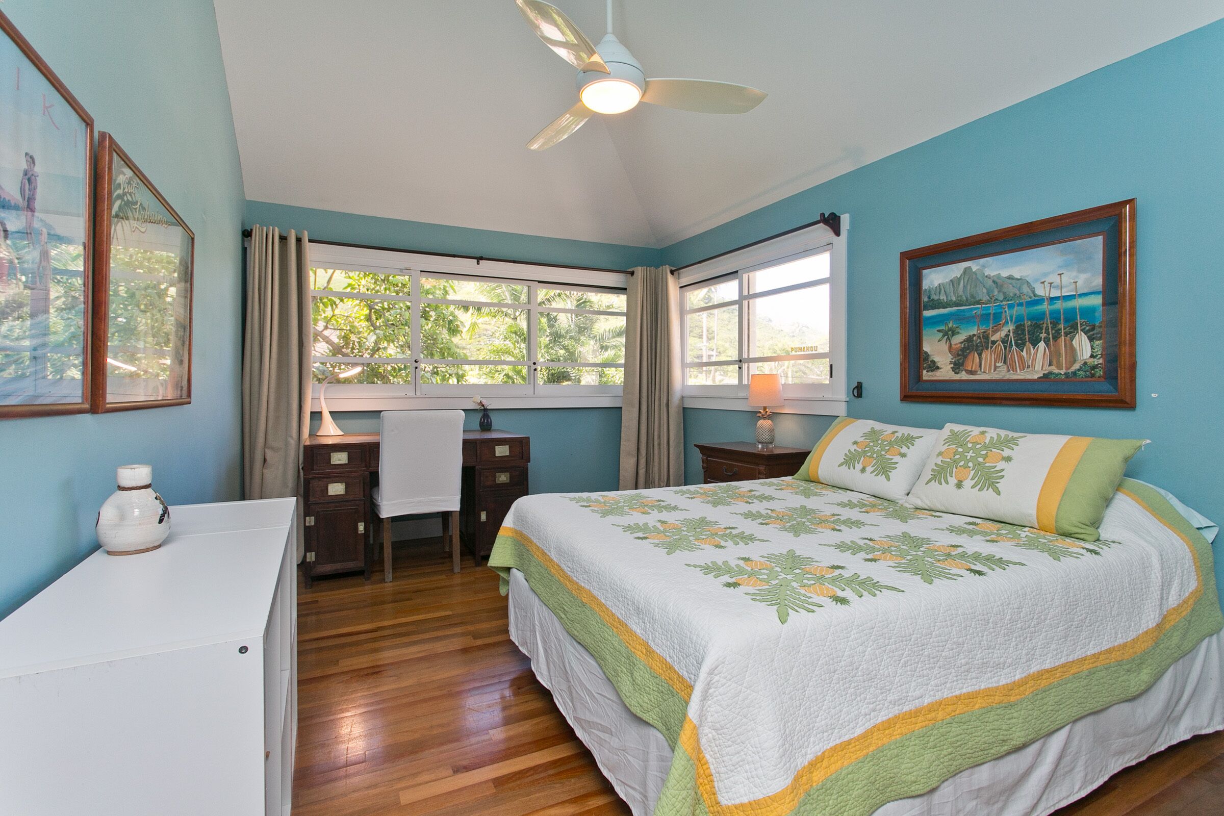 3 bedrooms, in-room safe, desk, free WiFi