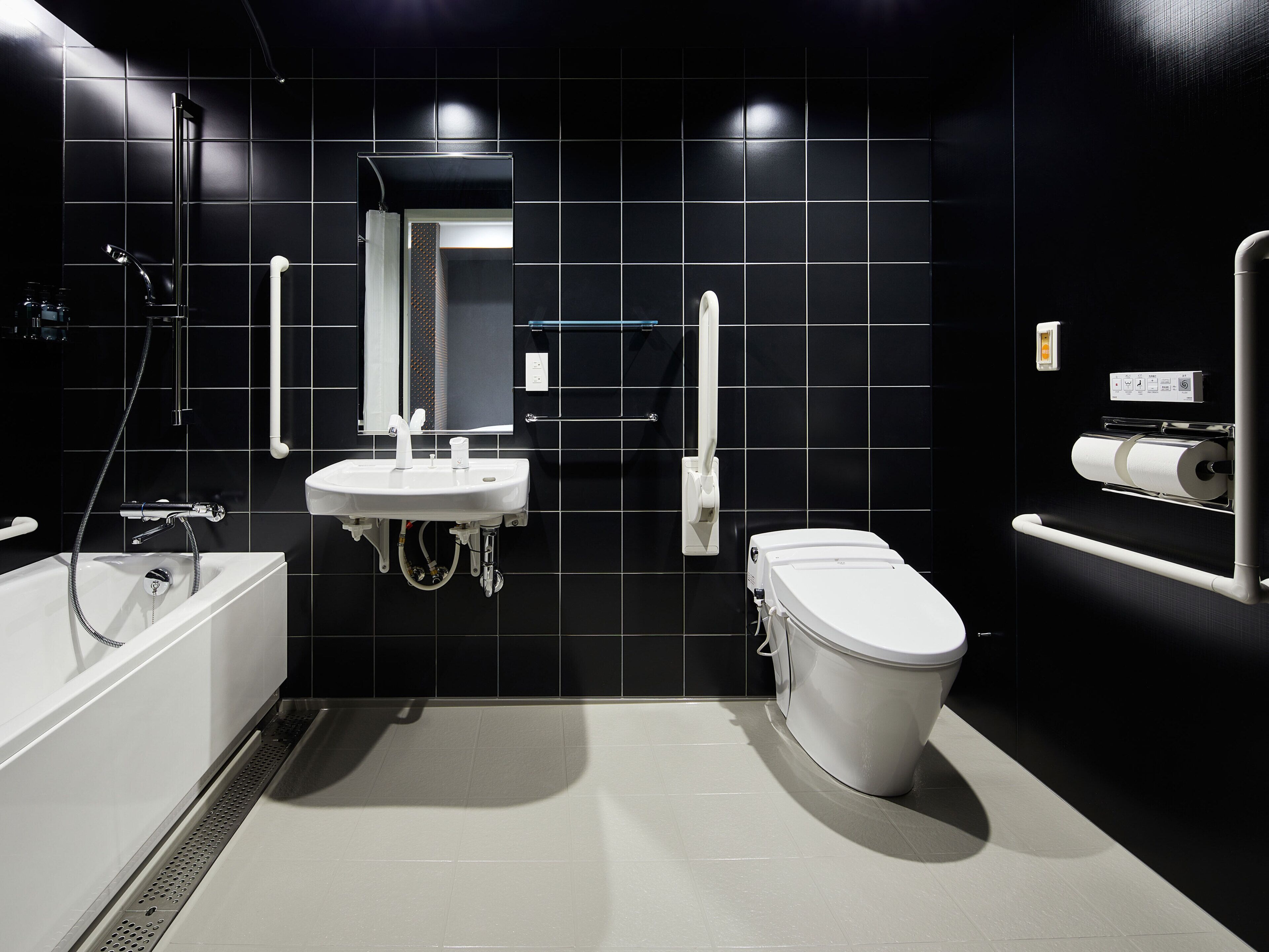 accessible queen room, non smoking | bathroom | hair dryer, slippers, electronic bidet, towels