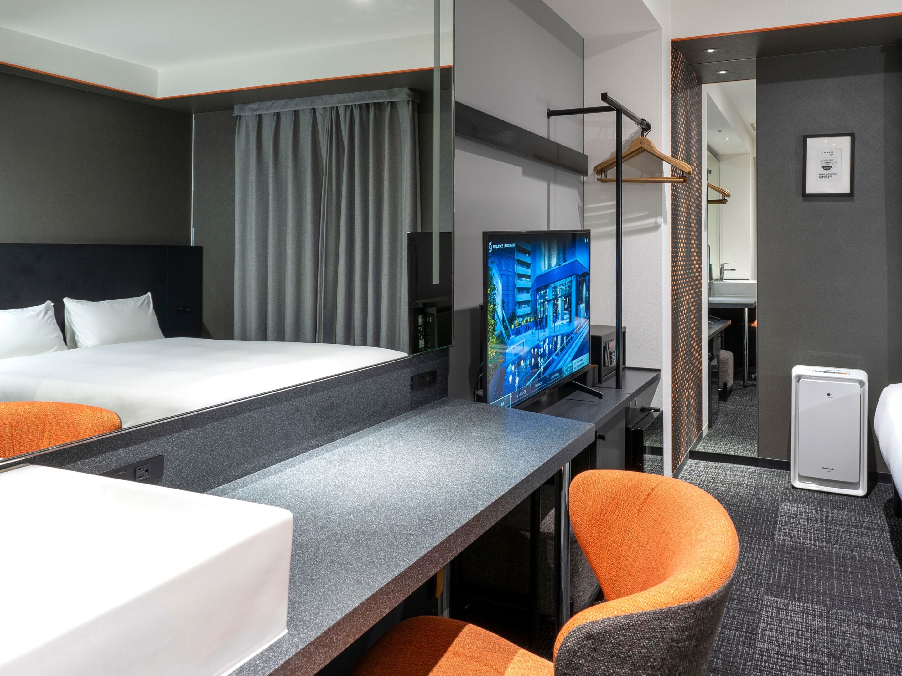 queen room, non smoking | in-room safe, desk, free wifi, bed sheets