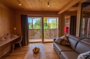 独特树屋 | 起居区 | 电视