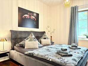 1 bedroom, desk, iron/ironing board, free WiFi