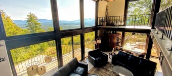 RL Breathtaking views, private mountain retreat. Hot Tub, Dog Friendly, 4WD recommended!