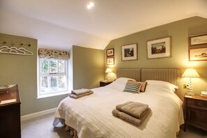 House | 3 bedrooms, iron/ironing board, free WiFi, bed sheets