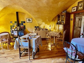 Desayuno bufé gratuito y diario