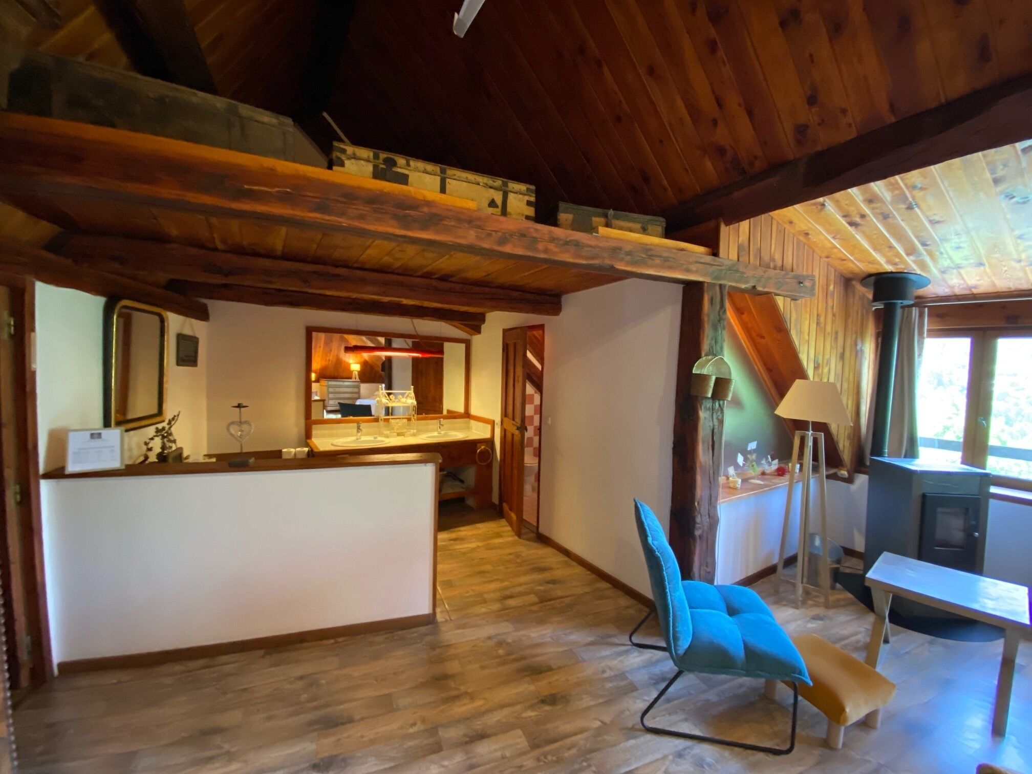 Suite, Terrace, Mountain View (Sommet) | Individually decorated, individually furnished, free cribs/infant beds