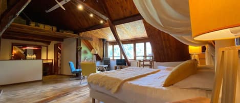 Suite, Terrace, Mountain View (Sommet) | 1 bedroom, individually decorated, individually furnished