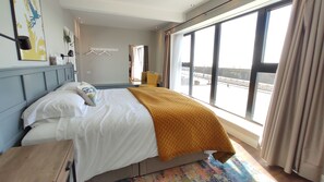 Premium House, Multiple Bedrooms, Non Smoking, Sea View