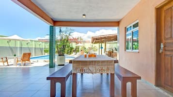 Exclusive-Villa | Speisen im Freien