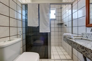 Villa | Bathroom | Shower, towels