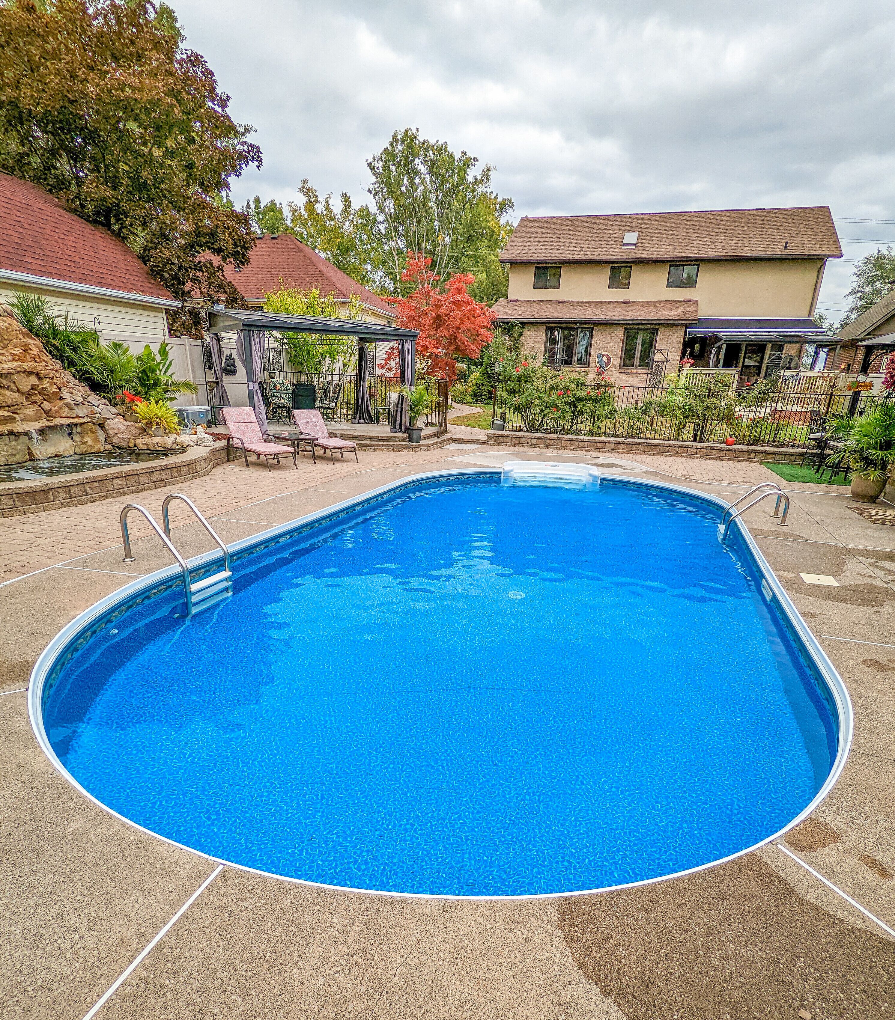 Ulkouima-allas, lämmitetty uima-allas