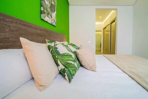 2 bedrooms, iron/ironing board, travel cot, free WiFi - OCEAN GARDEN SUITE 111 (Adeje)