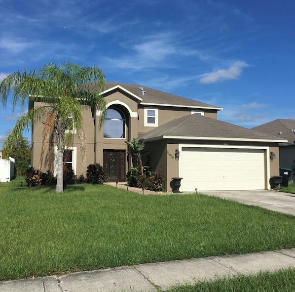 Exterior - Mi Casa Es Su Casa!!🏡 4 Bdrm home with pool (Orlando)