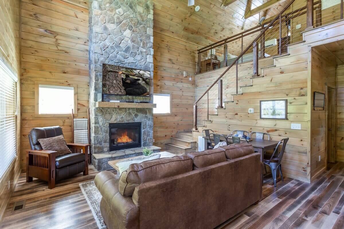 TV, fireplace, offices